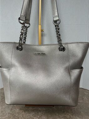 Calvin Klein Hayden Silver Saffiano Chain Tote Bag Purse Large Chic Luxury